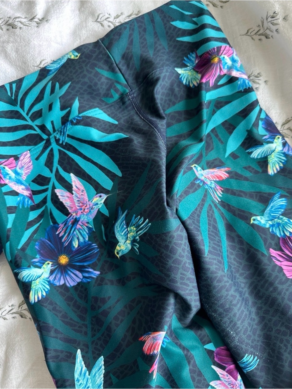 Hummingbird print leggings